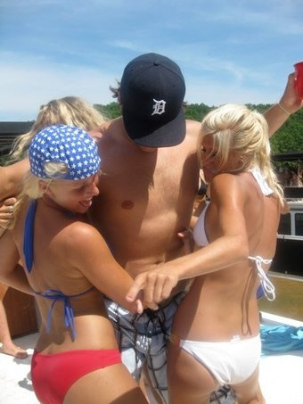 Illustration for article titled How Matthew Stafford Is Spending His Summer Vacation